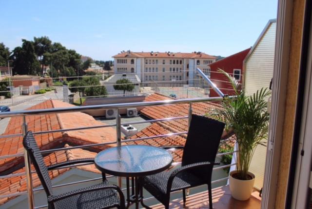 Rooms And Apartments Robert Ρόβινι Εξωτερικό φωτογραφία